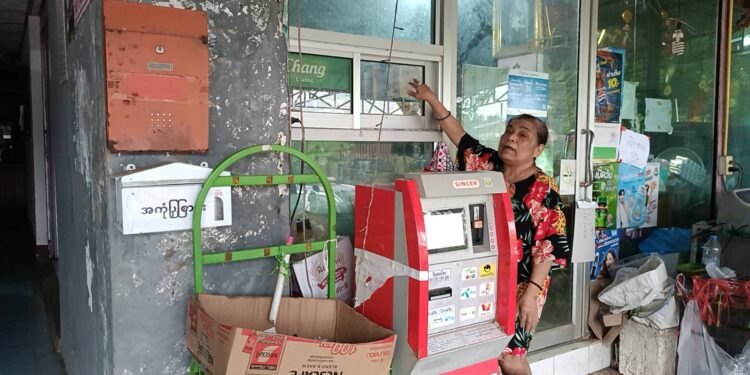 ปราจีนบุรี – ระวังภัย! วงจรปิดจับภาพขณะหนุ่มงัดร้านค้าลักเหล้า 1โหลเงินสด 2พันและโทรศัพท์ 1 เครื่อง 