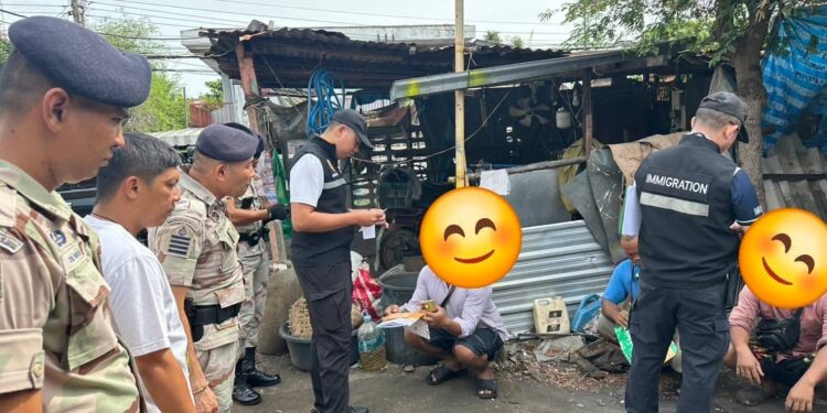 ุ ชุดปฏิบัติการพิเศษกรมการปกครอง จังหวัดนนทบุรี นำกำลังตรวจสอบพื้นที่กรณีราษฎรในพื้นที่ร้องเรียนขอให้ตรวจสอบแรงงานต่างด้าวลักลอบเข้ามา ทำงานโดยผิดกฎหมาย