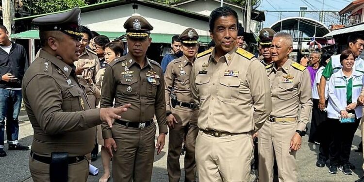 บก.น9.เปิดปฏิบัติการปิดล้อมตรวจค้นยาเสพติด“NO Drugs NO Dealers”และการตรวจเยี่ยมชุมชนแพร่ระบาดยาเสพติด