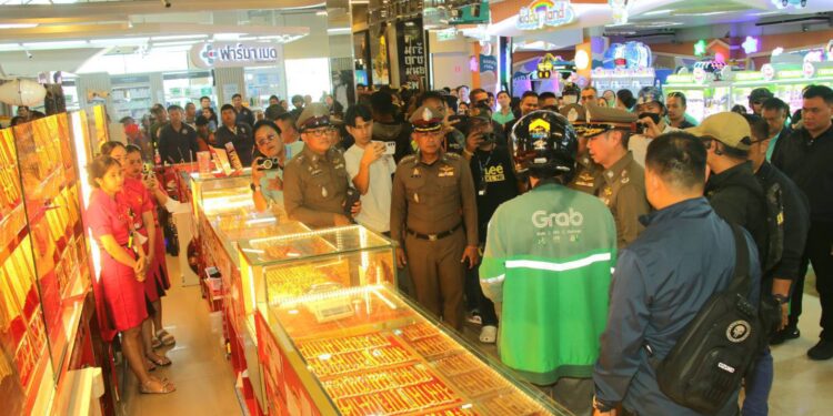 ตำรวจภาค1 รวบโจรชิงทองในห้างดัง 89 บาท…ยอมรับวางแผนลงมือใช้รถใช้เรือหนี…แต่ไม่รอดมือตำรวจ