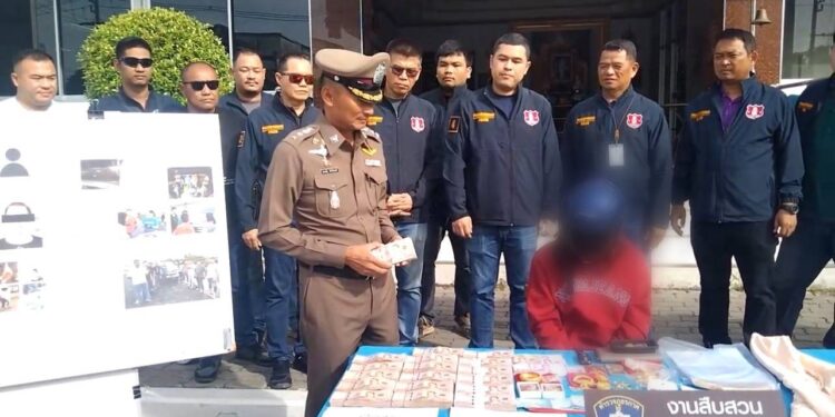 รวบบอย สาว2 พร้อมรถเก๋งโจรงัดตู้เซฟกุฏิเจ้าอาวาสวัดนามะตูม ฉกเงินสดและทองคำ มูลค่าเกือบ 10 ล้านทำแผนประกอบคำรับสารภาพ บอยกล่าวสั้นๆ ขอโทษ