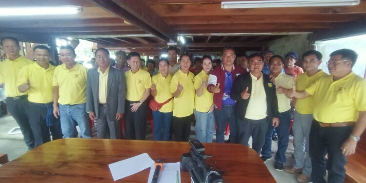 สกลนคร เปิดตัวแทนพรรคโอกาสใหม่ ประกาศปักธง 6 เขต