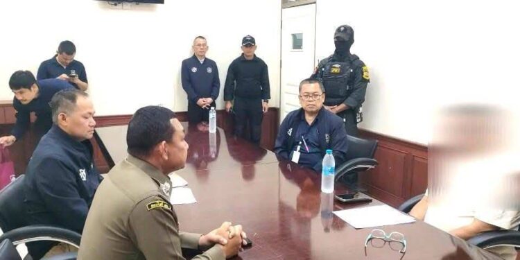 ตำรวจ บก.ปส.2 ขยายผลจับ 2 ตำรวจแตกแถวสืบจ.ปทุมธานี ยศ ร.ต.ท.และส.ต.อ.พัวพันการค้ายาเสพติดเครือข่าย “ธีรยุทธ หรือ เบียร์ เผื่อนพงษ์”