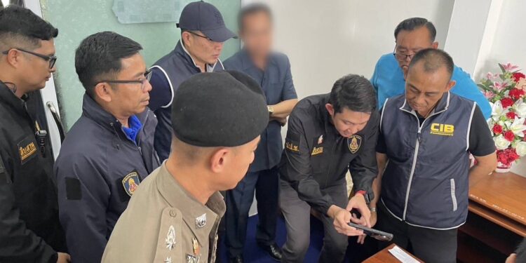 บิ๊กเต่า ร่วมกับ ป.ป.ท. ป.ป.ช. ปฏิบัติการจับกุม “ปลัด อบจ.มุกดาหาร รีดเงินผู้ประกอบการ”