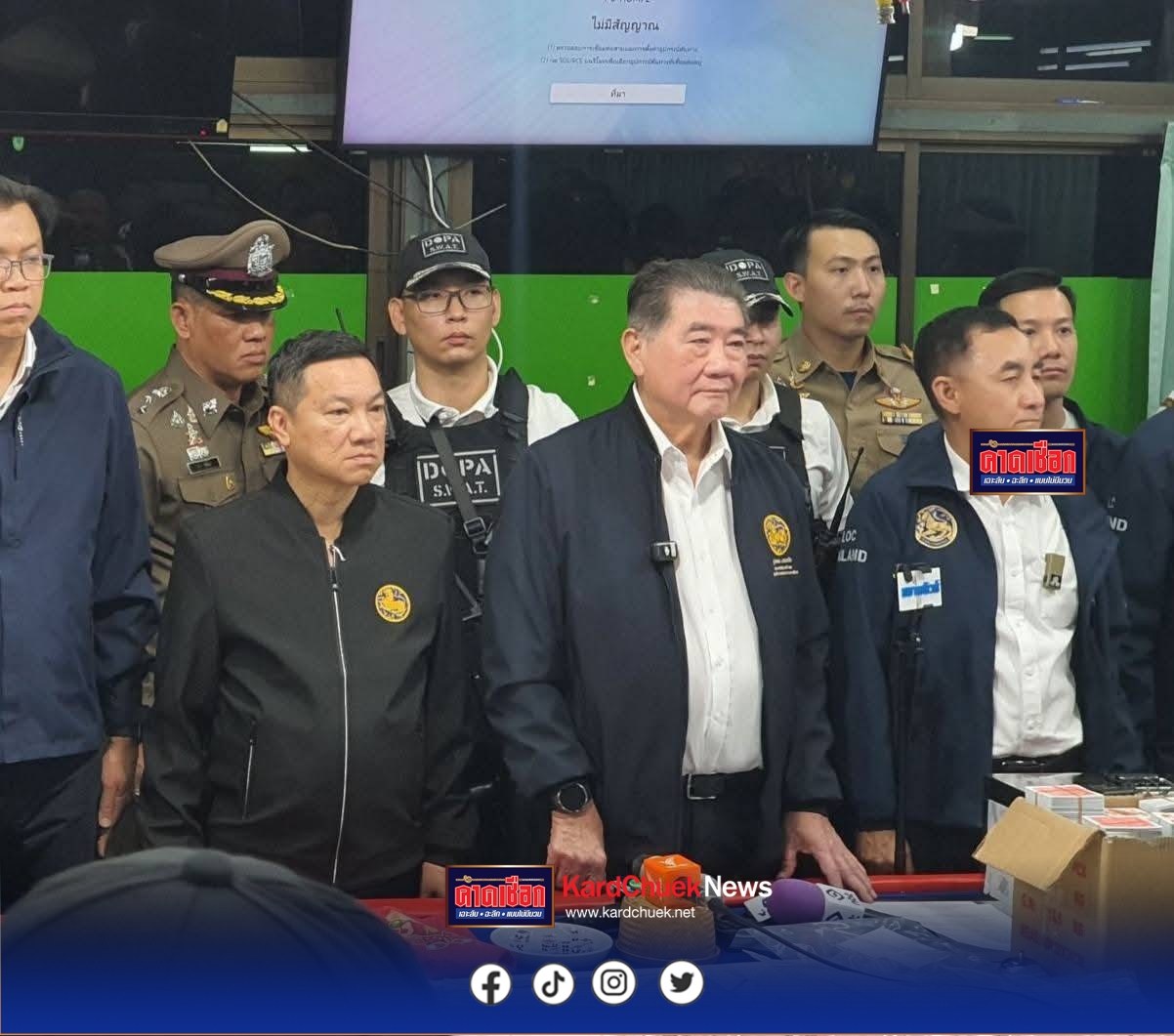 “ภูมิธรรม” นำทีมชุดปฏิบัติการพิเศษกรมการปกครอง เปิดปฏิบัติการ “สิงห์ปราบยศ” ทะลายบ่อนเปิดซ้ำซากกลางดอนเมือง รวบ 200 นักพนัน เงินหมุนเวียนมหาศาลกว่า 500 ล้านต่อเดือน ย้ำ “ขบวนการตาสับปะรดของประชาชนคือเบาะแสสำคัญ” ร่วมกันสร้างสังคมปลอดอบายมุข