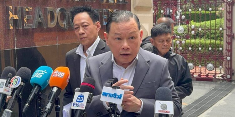 สันธนะ ร้อง ภูมิธรรม แต่งตั้ง ผู้ช่วย ผบ.ตร. ขึ้นเป็น พล.ต.อ. ไม่เหมาะสมหลังพบเอี่ยวฟอกเงินสถานบันเทิงให้เว็บพนัน ส่วนกรณีชนะคดีชูวิทย์ ยังมีหลายคดีที่ต้องสู้กันต่อ ส่วนจะเผาผีกันไหม เดี๋ยวบอกอีกที