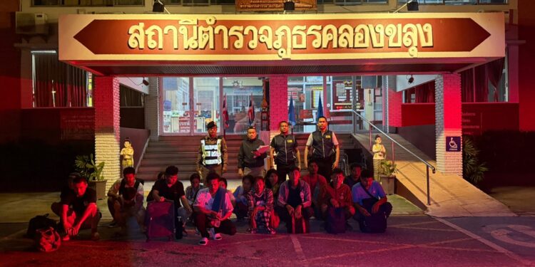 ตำรวจสอบสวนกลาง(CIBบก.ทล. (ส.ทล.1 กก.5 บก.ทล.) จ.ตาก จับกุมบุคคลต่างด้าวชาวเมียนมา และชาวจีน