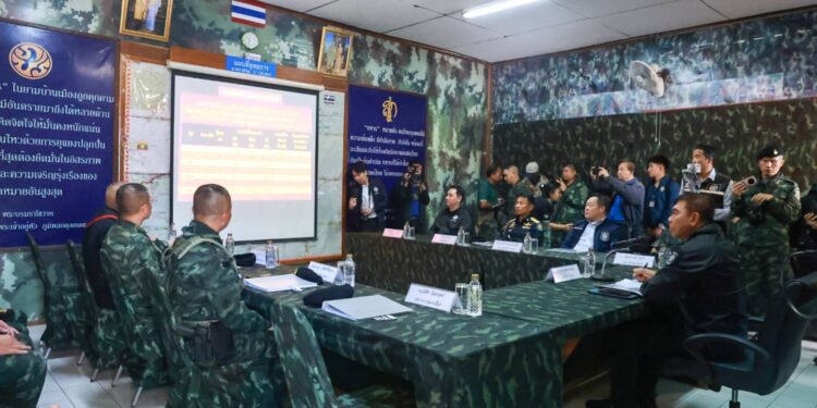 “เลขา ป.ป.ส. ลงพื้นที่ตรวจเยี่ยมให้กำลังใจชุดปฏิบัติการสกัดกั้นยาเสพติดชายแดนภาคเหนือ หลังเกิดเหตุปะทะอย่างต่อเนื่องกว่า 13 ครั้ง กลุ่มขบวนการเสียชีวิต 21 ศพ ยึดยาบ้ารวมกว่า 23 ล้านเม็ด ย้ำขวัญกำลังใจเป็นกำลังรบที่ไม่ที่ตัวตนแต่ทรงอนุภาพ”