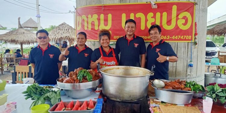 นครปฐม-ข้าวขาหมูบุปเฟ่นายปอราคาถูกขวัญใจนักเรียนเติมไม่อั้นทานจุกๆใต้ทางด่วนคลองโยง