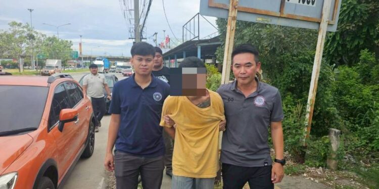 สืบเนื่องจากเจ้าหน้าที่ตำรวจ กก.วิเคราะห์ข่าวฯ บก.สส.ภ.1 ได้สืบสวนผู้ที่ลักลอบจำหน่ายยาเสพติดผ่านสื่อสังคมออนไลน์ ว่าผู้ใช้ แอพพลิเคชั่น X