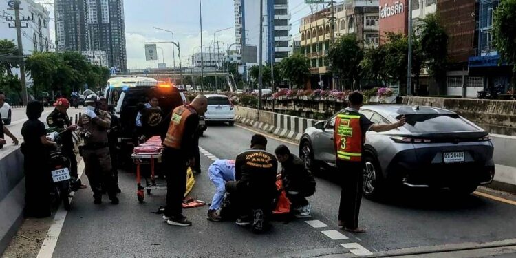 ด.ต.กองเกียรติยศ บช.ทท.ทำดีแวะช่วย ปชช.ถูกรถชนบาดเจ็บก่อนร่วมงานสถาปนาตำรวจท่องเที่ยว ครบ 8 ปี