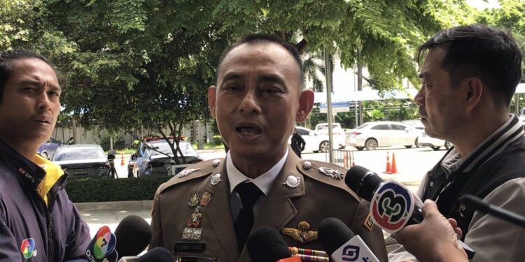 “บิ๊กเต่า” ยอมรับมีอดีตผอ.พศ. ร่วมถือครองโฉนดที่ดินแทน “อดีตพระอลงกต” – ส่วน “สมปอง” ยังอยู่ในข่ายถูกดำเนินคดี แม้จะอ้างว่าเป็นการยืมเงินและคืนไปบางส่วนแล้ว ด้านวง “พิงค์แพนเตอร์” ประสานเข้าพบตำรวจเร็วๆ นี้