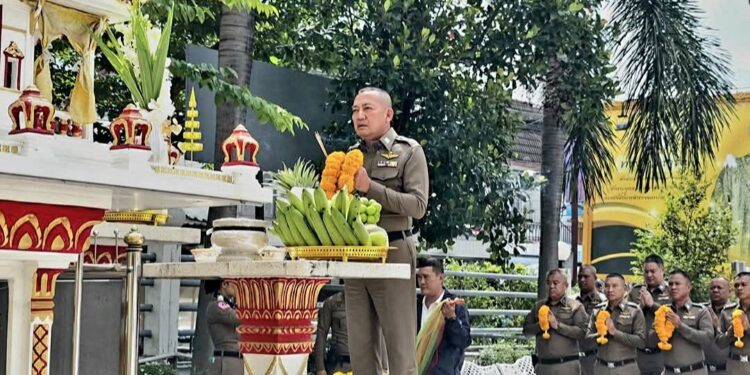 ผบก.น9.คนใหม่สักการะศาลพระภูมิชัยมงคล, ศาลตายาย และสิ่งศักดิ์สิทธิ์ เพื่อความเป็นสิริมงคล