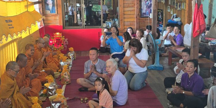 ลูกหลานร่วมแรงใจทำบุญครบรอบ 15 ปี การจากไป’ ป๋าเชษฐ์ ศรีราชา ‘