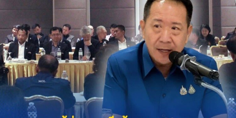 ผู้ว่าฯชลบุรีเข้มกฎหมายดันผู้ประกอบการชลบุรีเข้มแข็งที่ห้องประชุม R1 โรงพยาบาลสมิติเวช ชลบุรี สภาอุตสาหกรรมจังหวัดชลบุรี จัดประชุมสภาอุตสาหกรรมครั้งที่ 8/2568 โดยมีนายกิตติวุฒิศศิวิมลพันธุ์ประธานสภาอุตสาหกรรมจังหวัดชลบุรีเป็นประธานการประชุมพร้อมด้วย หัวหน้าส่วนราชการและผู้ประกอบการภาคอุตสาหกรรมในพื้นที่เข้าร่วม