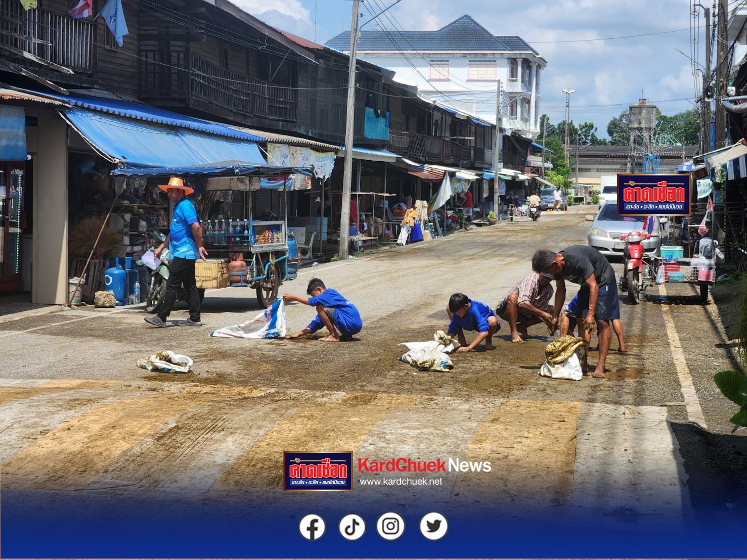 ชาวชุมชนป่ายุบตำบลหนองไผ่แก้ว ร่วมกันจัดงานประเพณีวิ่งควายที่เป็นไฮไลท์ของงานเรียกเสียงฮาในทุกปีเป็นการแข่งขันเก็บขี้ควายชิงเงินรางวัล