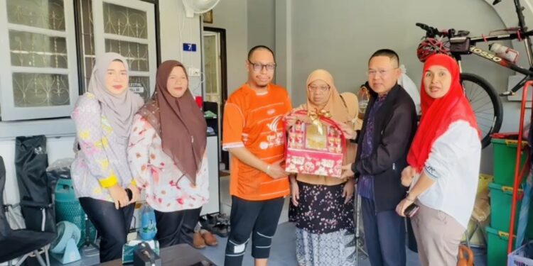 ไฟไหม้ลามบ้าน “ผู้สื่อข่าวเดลินิวส์ยะลา” ศอ.บต. นำทีมสื่อลงเยี่ยมให้กำลังใจ พร้อมเปิดเวทีรับฟังความเห็นคนทำข่าวใต้