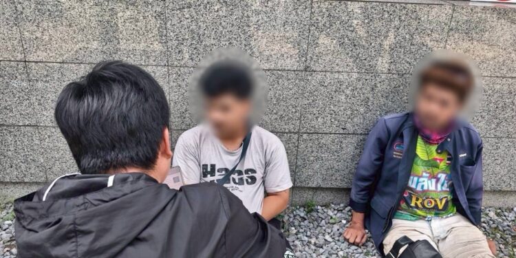 ตะครุบจีนเทา ตัวการถอนเงินสดให้แก๊งคอลเซ็นเตอร์  หลอกทำภารกิจรับซื้อแบรนด์เนมมือสอง เงินสดกว่า 2 แสนบาท