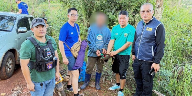 ตำรวจ ปทส.เปิดปฏิบัติการกลางขุนเขา จับแรงงานต่างด้าวทำสวนส้มเถื่อน พร้อมรวบอีก 5 รายพกปืนบุกพื้นที่ต้องห้าม