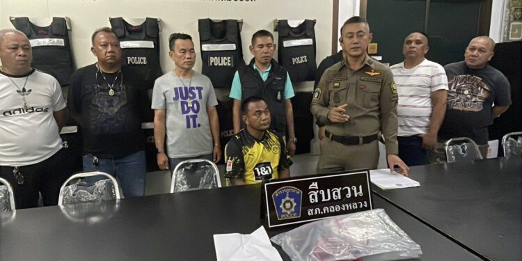ปทุมธานี ตำรวจจับแล้ว!บังมอส เจ้าหนี้โหดติดเงิน 500 บาทบังคับลูกหนี้โดดคลองจมน้ำเสียชีวิต