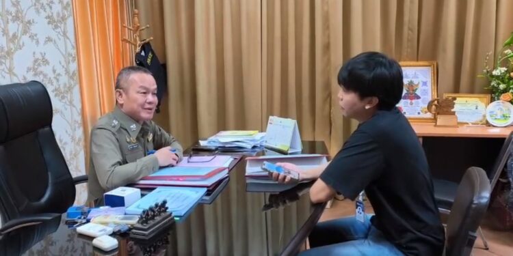 นนทบุรี คืบหน้า “ป้าฟอร์จูนเนอร์คลั่ง” พุ่งชนหน้าร้านชาไข่มุกบางศรีเมือง ผกก.บางศรีเมืองเผยรู้ตัวผู้ก่อเหตุแล้ว ให้ความเป็นธรรมสองฝ่าย