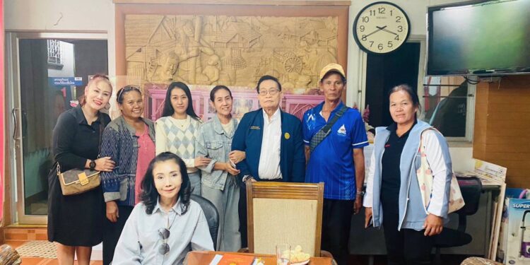 สกลนคร ดร.มหานิยมประชุมแกนนำเตรียมลงเลือกตั้งปี 69