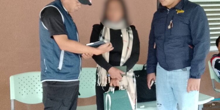 รวบสาวบัญชีม้าหลอกตุ๋นเหยื่อโอนเงิน กว่า 34 ล้านบาท หลังทำทีอ้างว่าเหยื่อเอี่ยวคดีฟอกเงิน