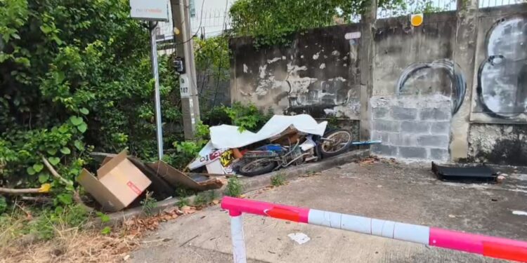 นนทบุรี วงจรปิด หนุ่มพิการทางสมองเก็บของเก่าขายขี่รถจยย.ไม่ถึงบ้านชนกำแพงดับ