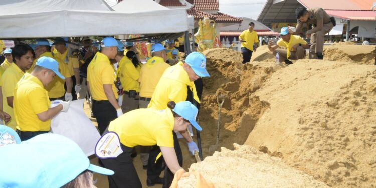 จังหวัดนนทบุรีจัดกิจกรรมจิตอาสาพัฒนาเนื่องในวันนวมินทรมหาราช 13 ตุลาคม 2568