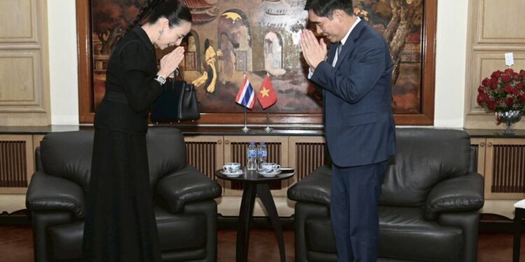 ‘มาดามแป้ง’เข้าพบและขอโทษฑูตเวียดนาม