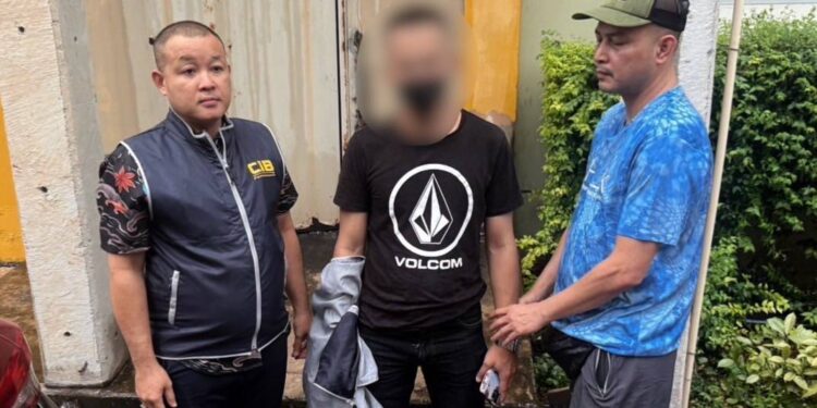 รวบคาคอนโด หนุ่มรับจ้างเปิด “บัญชีม้า”   มีประวัติการปล้นทรัพย์! ตรวจสอบพบมีหมายจับติดตัวเพียบ