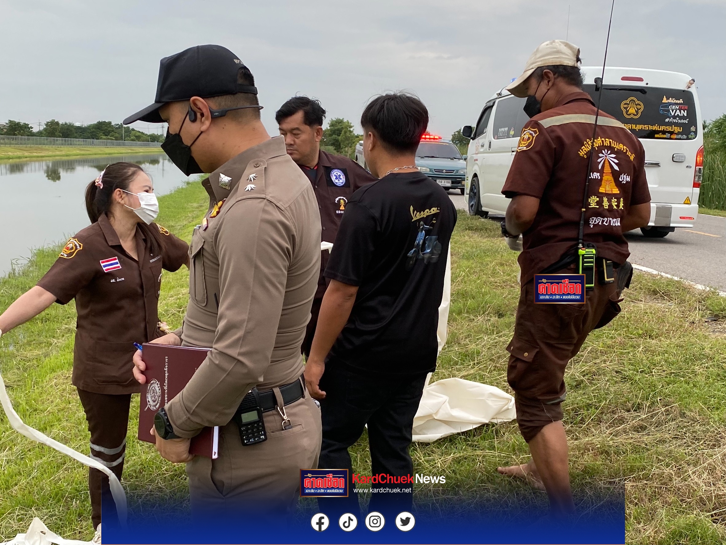 นครปฐม-รับลอยกระทงพบศพหญิงเชือดมัดเอวผูกกับแท่นปูน ลอยในคลองชล คาดถูกฆาตรกรรมอำพราง มาโยนทิ้ง