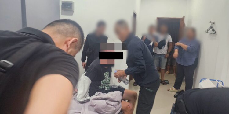 ป.ป.ส. ย้ำจุดยืนชัด! ไม่ปล่อยชาวต่างชาติทำลายความสงบสุขและภาพลักษณ์ประเทศไทย กรณีรวบหนุ่มต่างชาติรับจ้างแปะ QR Code ขายยาในภูเก็ต   .