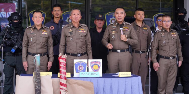 นครปฐม-ผบช.ภ.7 แถลงปิดคดี รวบไอ้โชคเซียนพระ มือฆ่าหญิงเจ้าของโรงงานเฟอร์นิเจอร์ ถ่วงน้ำ