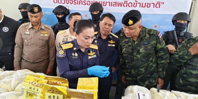 ปปส.ภาค5 ผนึกกำลัง ทหาร ตำรวจ รวบเครือข่ายคาวบอยบ่อแก้วค้ายาข้ามชาติลักลอบลำเลียงยาเสพติจากชายแดนสู่พื้นที่ชั้นในยึดยาไอซ์ 496 กก.