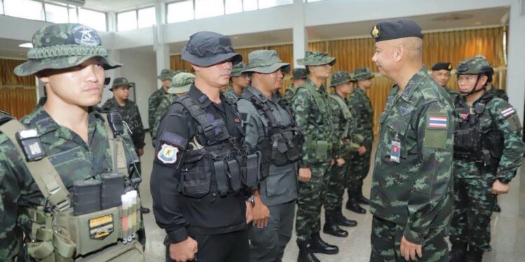 กองกำลังนเรศวร เปิดการฝึกหลักสูตรผู้บังคับอากาศยานไร้คนขับ โจมตีทิ้งระเบิดทางยุทธวิธี ( รุ่นที่ 9 )