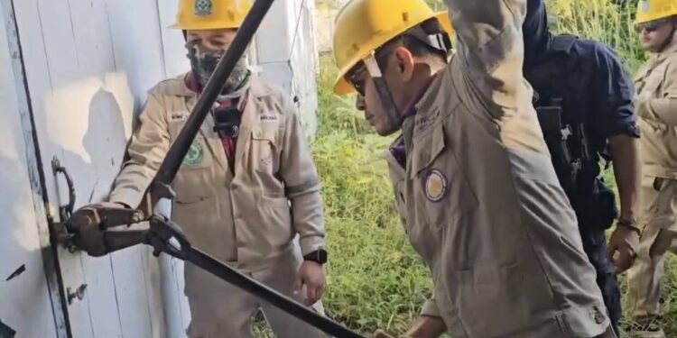 กองปราบร่วม กฟภ. บุกอีสาน ค้น 9 จุด จับผู้ต้องหาลักไฟหลวงขุดบิตคอยน์ โกงค่าไฟกว่า 26 ล้านบาท   