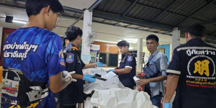 ปราจีนบุรี-ระวังภัย! นร.ม.6 ขับขี่รถ จยย.กลับบ้านหลังซ้อมฟุตบอลถูกกระบะเฉี่ยวชนเสียชีวิตกลางดึก