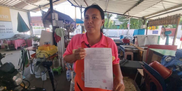 แม่ค้าหมูปิ้งหมดหนทาง หลังถูกขโมยถังแก๊ส ไร้เงินเพื่อนสงสารรวมเงินซื้อให้