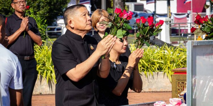 ผู้ว่าฯ ตราด ท่านใหม่ เดินทางสักการะสิ่งศักดิ์สิทธิ์และสถานที่สำคัญของจังหวัดตราด ในโอกาสเข้ารับตำแหน่งผู้ว่าราชการจังหวัดตราด คนที่ 50