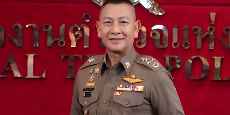 ผบ.ตร. ยกย่องชื่นชม “จ.ส.ต.จิรายุ วงษ์บุบผา” คว้าตัวเด็กหญิง รอดจากถูกรถชนบนทางม้าลาย เตรียมมอบรางวัลส่งเสริมตำรวจทำดี