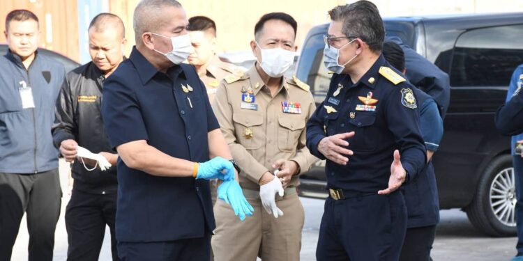 บุกสกัดเคมีอันตราย 22 ตัน! ป.ป.ส.–ศุลกากร–ดีอี–ปส. ผนึกกำลังยึด ‘กรดอะซีติก’ ล็อตใหญ่ ปิดเส้นทางผลิตยาบ้า–ไอซ์–เฮโรอีน มูลค่ามหาศาล ที่ท่าเรือแหลมฉบัง