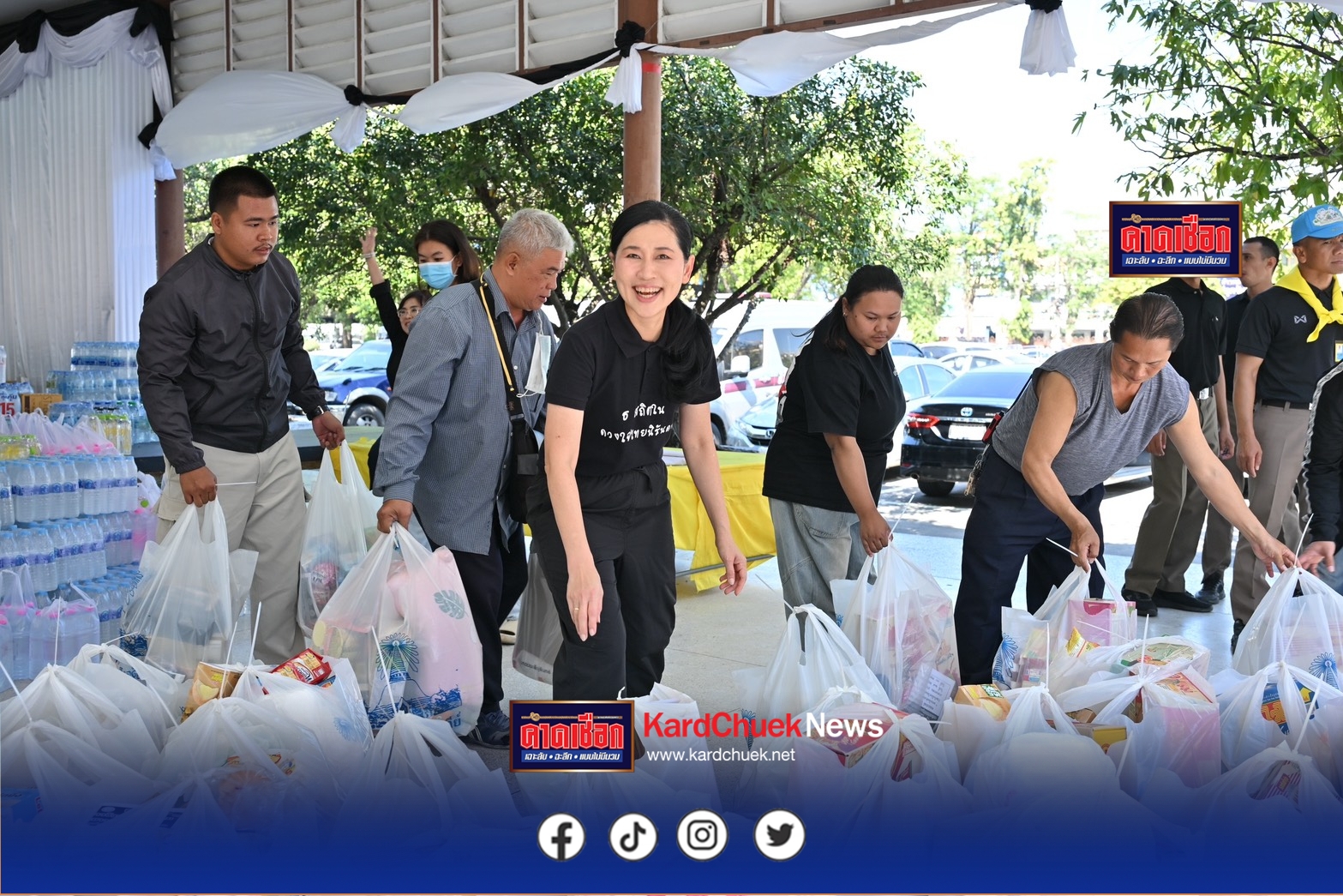 ผู้ว่าฯ นครปฐมนำประชาชนจิตอาสาบรรจุสิ่งของจำเป็น 2 พันชุด ช่วยผู้ประสบอุทกภัยภาคใต้ รอบที่ 2