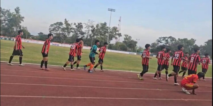 ปราจีนบุรี-ทีมราชวินิตบางแก้ว วิ่งแก้บนเจ้าแม่ต้นไทรทันทีรอบสนามกีฬาอบจ.ปราจีนบุรี