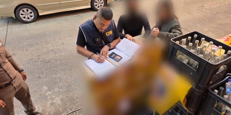 ตำรวจ ปอศ.ขยายผลต่อเนื่อง “เปฺิดปฏิบัติการบุกค้นแหล่งผลิต เครือข่ายซีอิ๊ว กาแฟ ปลอมยี่ห้อดัง ค้น 7 จุด 4 จังหวัด รวบโรงงานยันร้านปลีก”