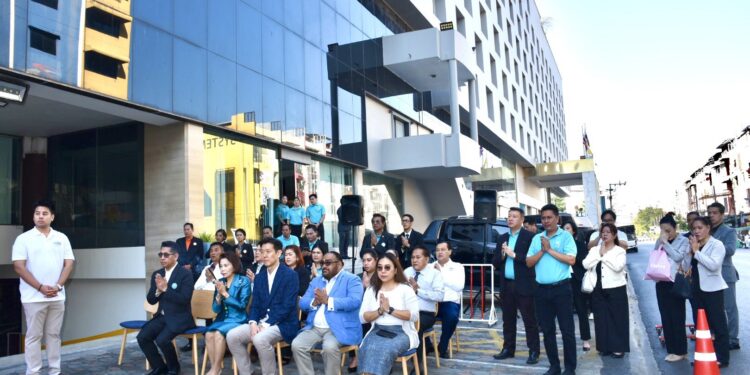 เปิดโฉมใหม่ CROSS VIBE BANGKOK SRINAKARIN พร้อมให้บริการแล้ว ด้วยสไตล์สดใหม่และบรรยากาศเต็มพลัง