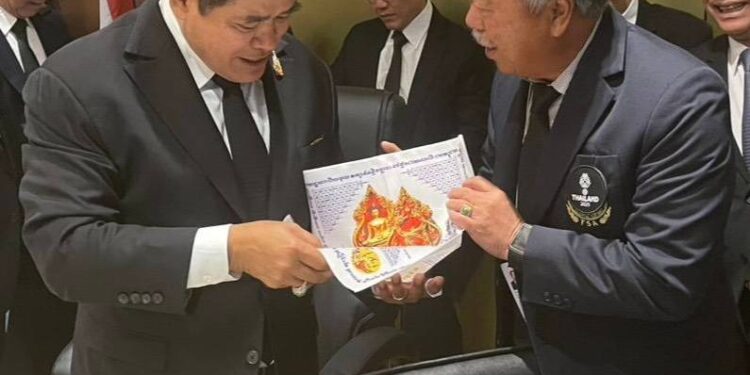 ร.อ.ธรรมนัส รับมอบ ‘ผ้ายันต์ชัยชนะ’ เสริมสิริมงคล เดินหน้าจัดซีเกมส์–อาเซียนพาราเกมส์ 2025 ให้ราบรื่น”