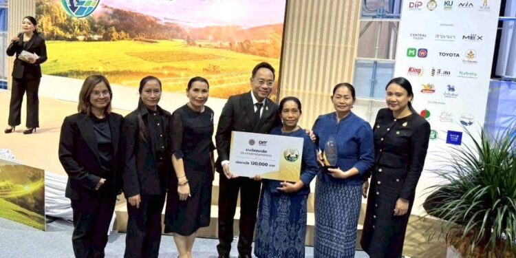 สกลนคร สุดปัง! ข้าวหอมมะลิ “กุดไห” คว้าชนะเลิศระดับประเทศ ปี 2568 สร้างชื่อไทยบนเวทีใหญ่