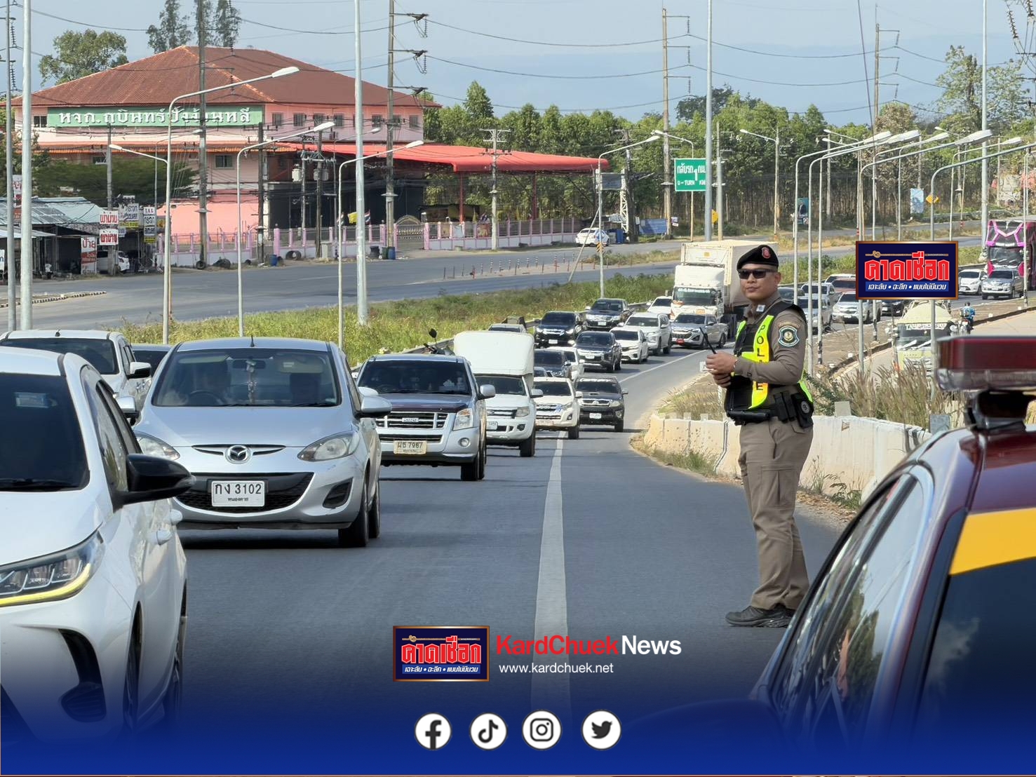 ปราจีนบุรี–วันหยุดวันสุดท้ายประชาชนเดินทางกลับที่ทำงานถนนสาย 304 ลงจากภูเขาลงมาหนาแน่นยาวตลอดทั้งวัน