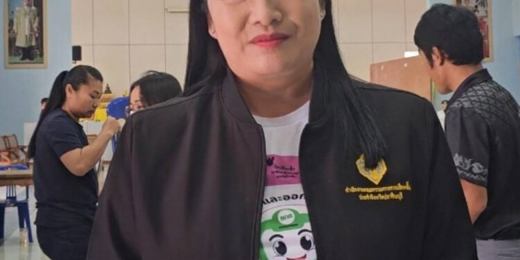 ปราจีนบุรี-กกต.ดูการตรวจรับบัตร-วัสดุอุปกรณ์เลือกตั้งล่วงหน้าที่หอประชุมอำเภอเมืองปราจีนบุรี และ ที่เลือกตั้งกลางล่วงหน้าเขต 1 โรงเรียนปราจีนราษฎรอำรุง(ปอ.)เรียบร้อยดี